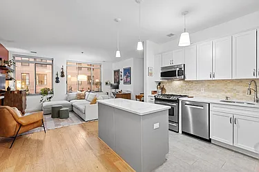 25 Mcwilliams Place, #307