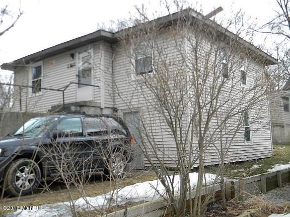 2nd image of 1360 Lewison Ave NE