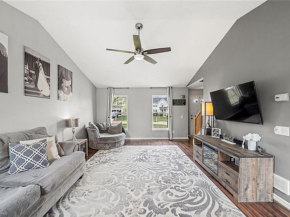 4th image of 5731 Rosemont Way