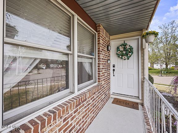 4th image of 1 Parkview Way