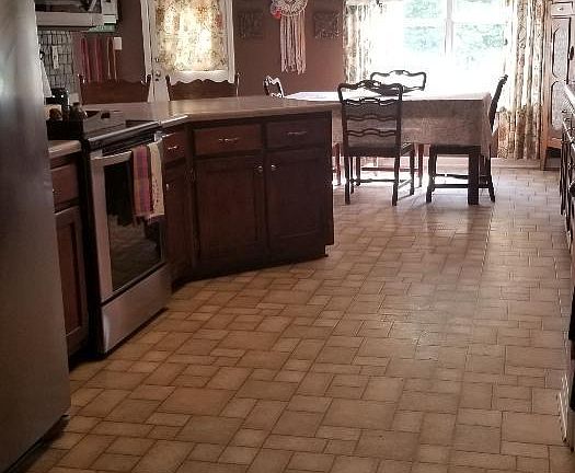 5th image of 7261 Busher Dr