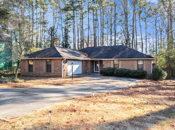 5975 Great Oaks Dr, Lithonia, GA 30058