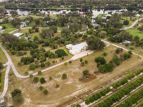 2nd image of 630 Caloosa Estates Dr