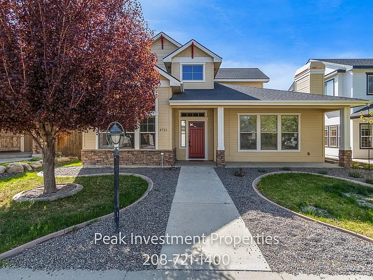 4721 S Silvermaple Ave — Photo 3