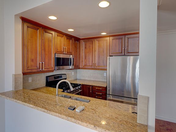 4th image of 1415 Rexford Dr APT 301