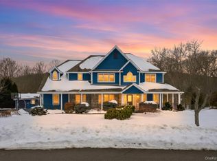 24 Heritage Court, Tuxedo Park, NY 10987