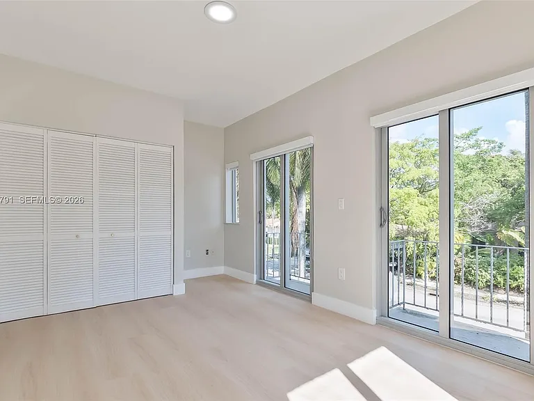 694 NE 76th St #6 — Photo 14