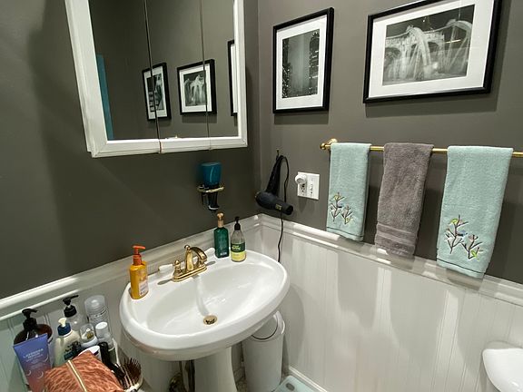 5th image of 1312 N Hoyne Ave #1R