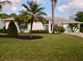 389 Herndon St, Sebastian, FL 32958