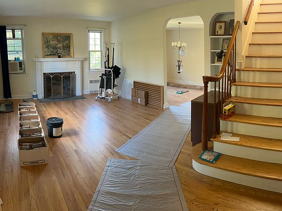 3rd image of 376 Nanny Hagen Rd