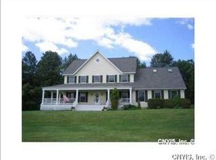 8555 Lamp Post Cir, Manlius, NY 13104