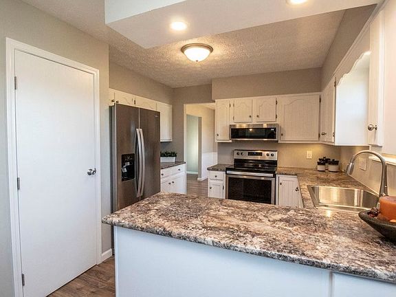 4th image of 7086 Butterwood Dr