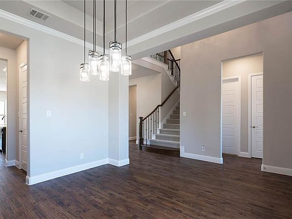 5th image of 2925 Santa Anita St