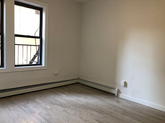 5th image of 32 Gifford Ave #6E