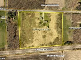 5672 W 800 S, Union Mills, IN 46382