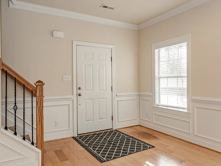7380 Pebble Lake Dr — Photo 4