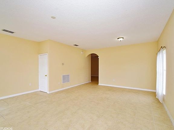 4th image of 1070 Vaquero Ln