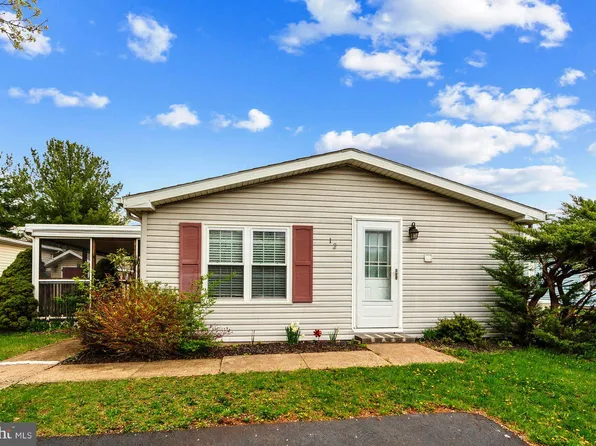 12 Wildbriar Ct, Harleysville, PA 19438