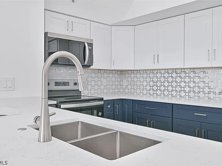 13521 Eagle Ridge Dr #136 — Photo 8