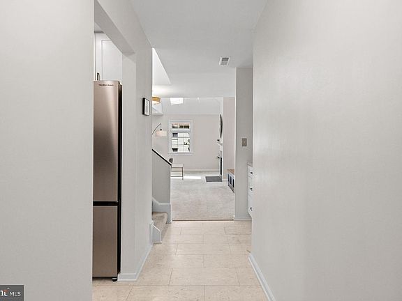 5th image of 2232 Washington Ave #W-202