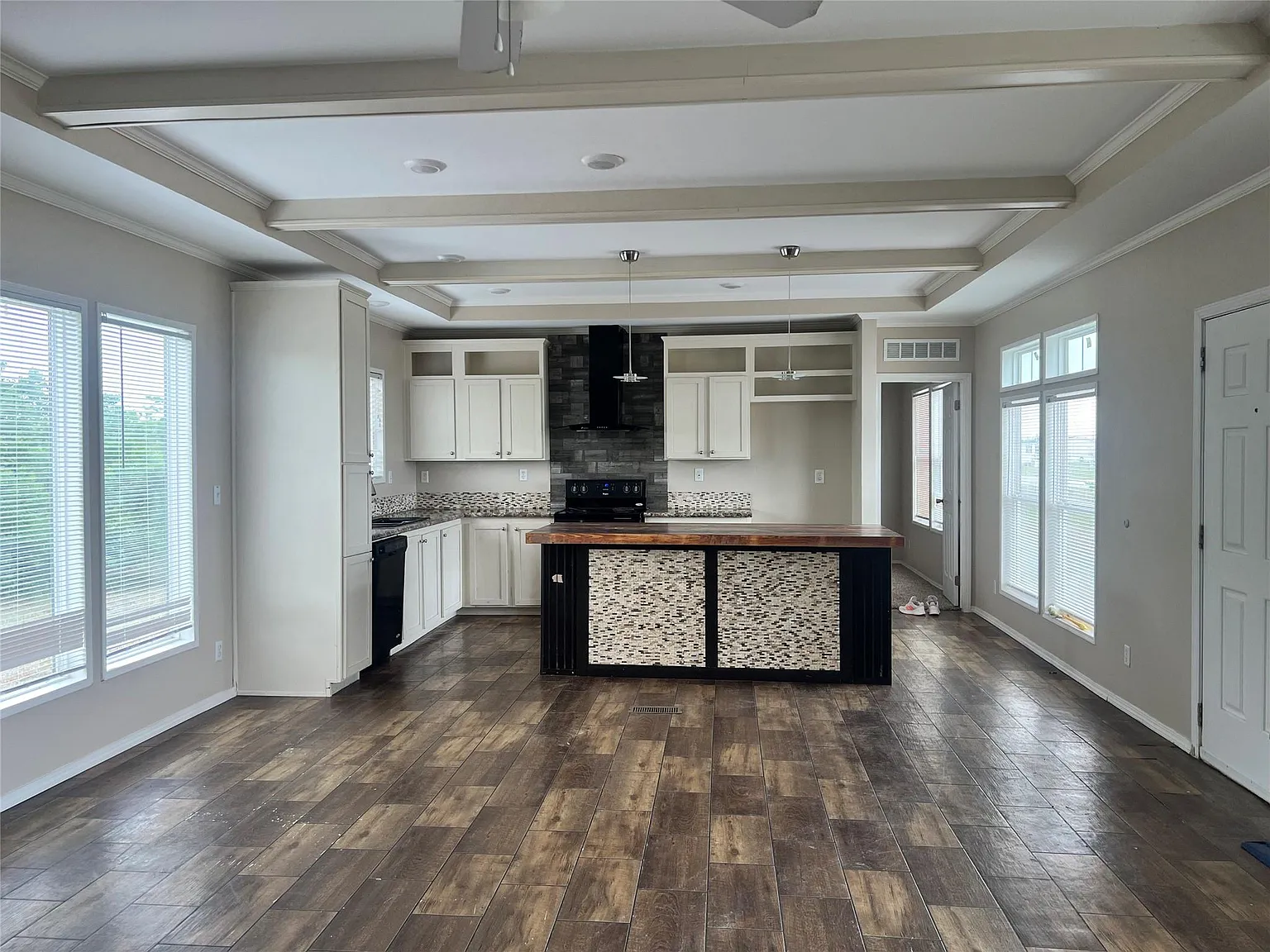 3 bed, 2.0 bath, $1,250 — Photo 3