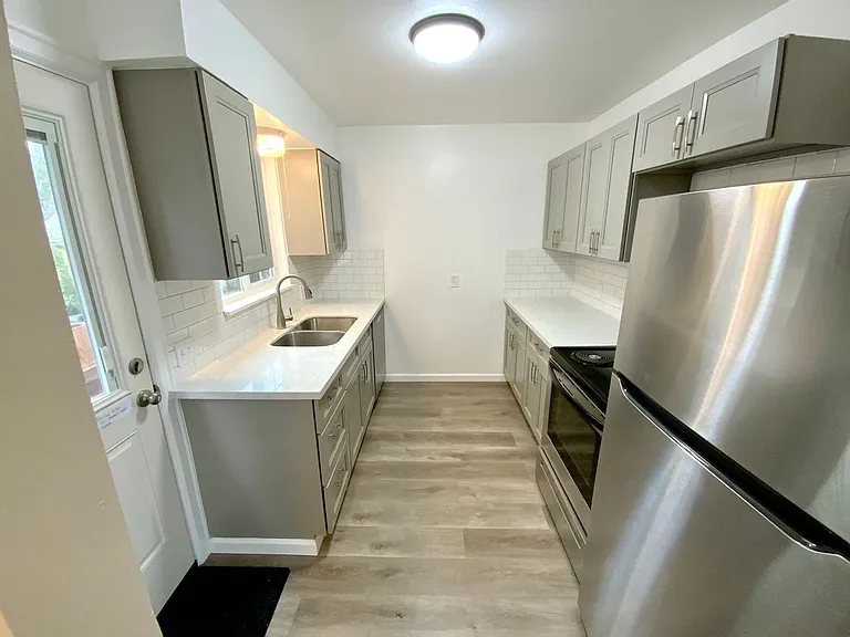 3925 SE Boise St — Photo 29
