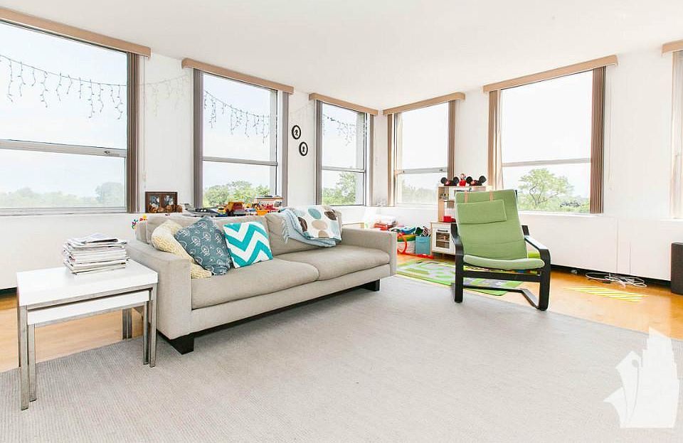 1st image of 2629 N Lakeview Ave #503