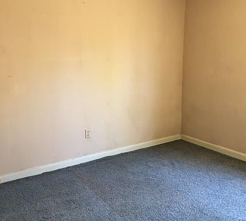4th image of 136 Averitt Ln