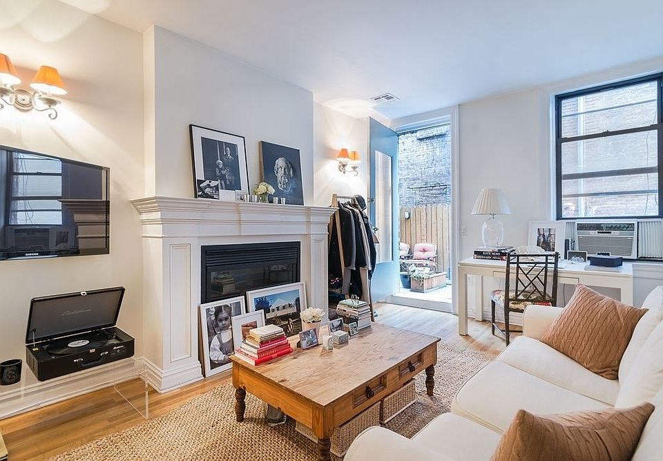 2nd image of 1305 3rd Ave APT 2R