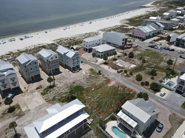 111 S 36th St, Mexico Beach, FL 32456