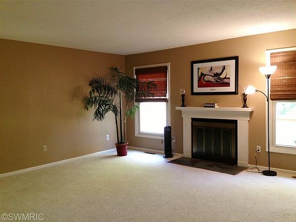 5th image of 3088 Sturgeon Bay Ave