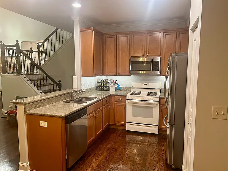 Kitchen 01