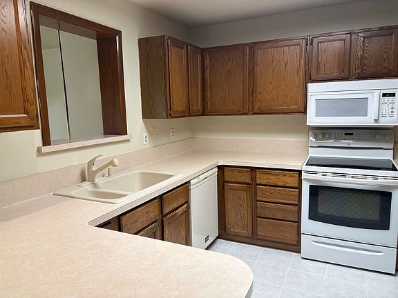 4th image of 1390 Flushing Rd