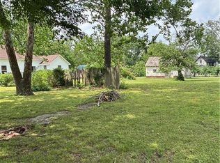 416 E 3rd St, Cherryvale, KS 67335