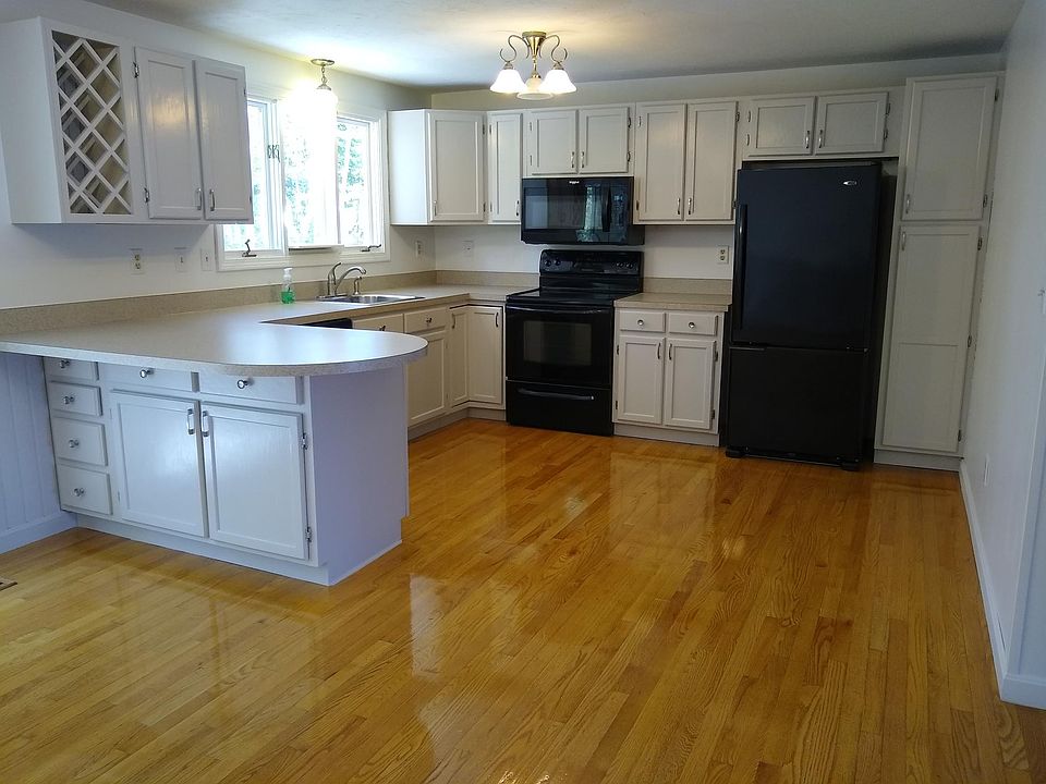 1st image of 560 Bedford St APT B7