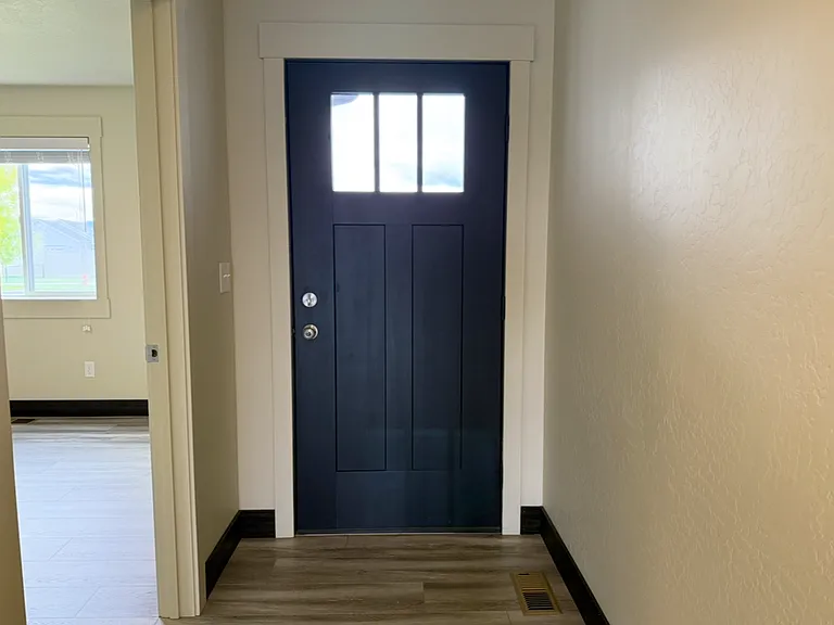 995 N Camas Ln — Photo 3