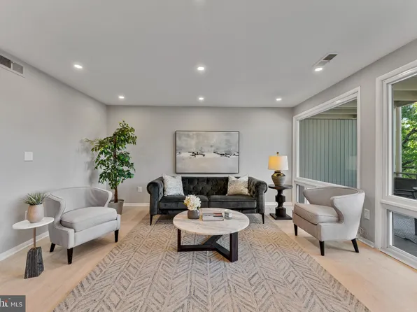 7314 Donnell Pl APT C7, District Heights, MD 20747