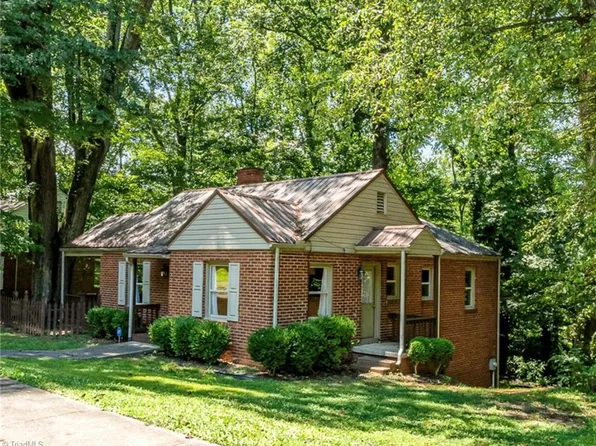 395 Westwood Dr, Statesville, NC 28677