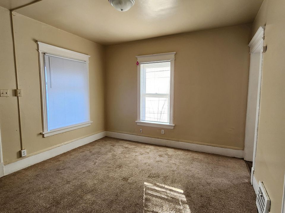 1st image of 2555A N 22nd St #1