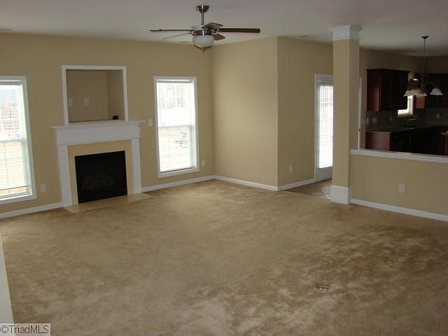 2nd image of 3558 Meadow Glen Dr