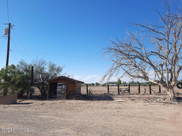 3216 Three Saints Rd, Anthony, NM 88021