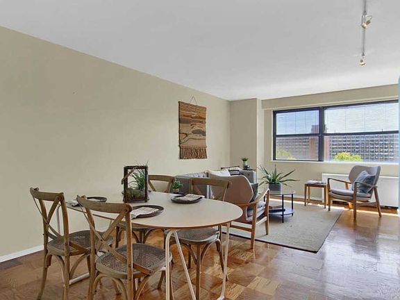 3rd image of 4466 W Pine Blvd APT 10A