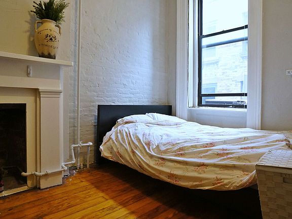 2nd image of 548 Laguardia Pl APT 2