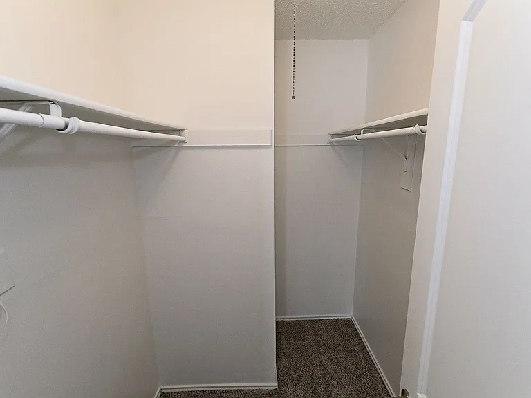 City Crest Apartments — Photo 71