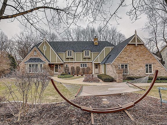 2nd image of 3195 Cherry Hill Dr