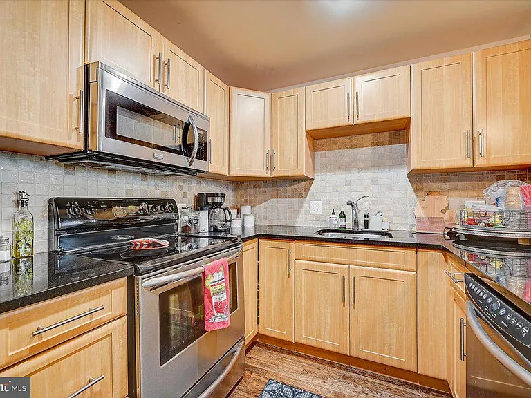 205 Cuthbert St #15-502 — Photo 15