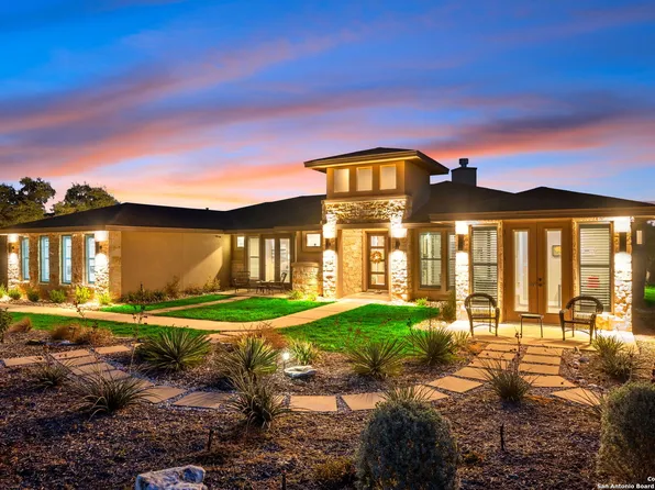 499 Private Road, Mico, TX 78056