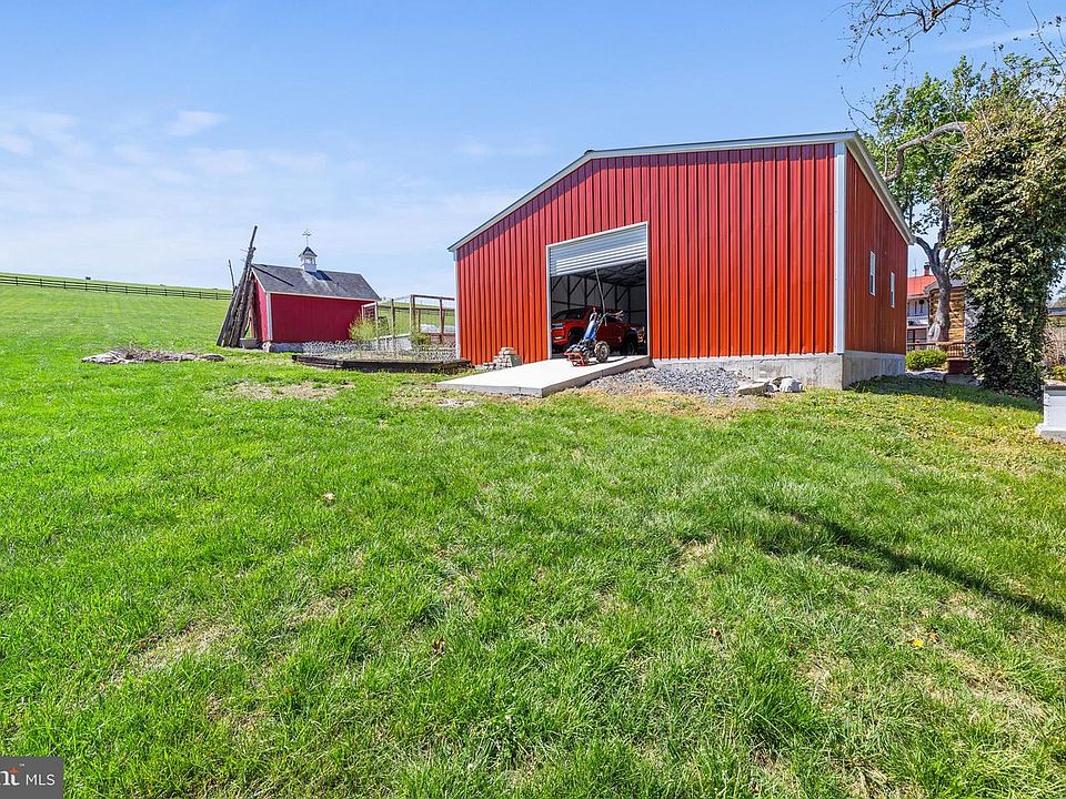 106th image of 989 Swover Creek Rd