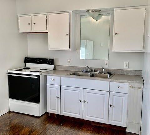 4th image of 2047 20th St SW #2047