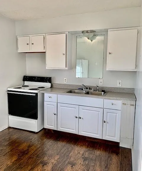 2047 20th St SW #2047 — Photo 4